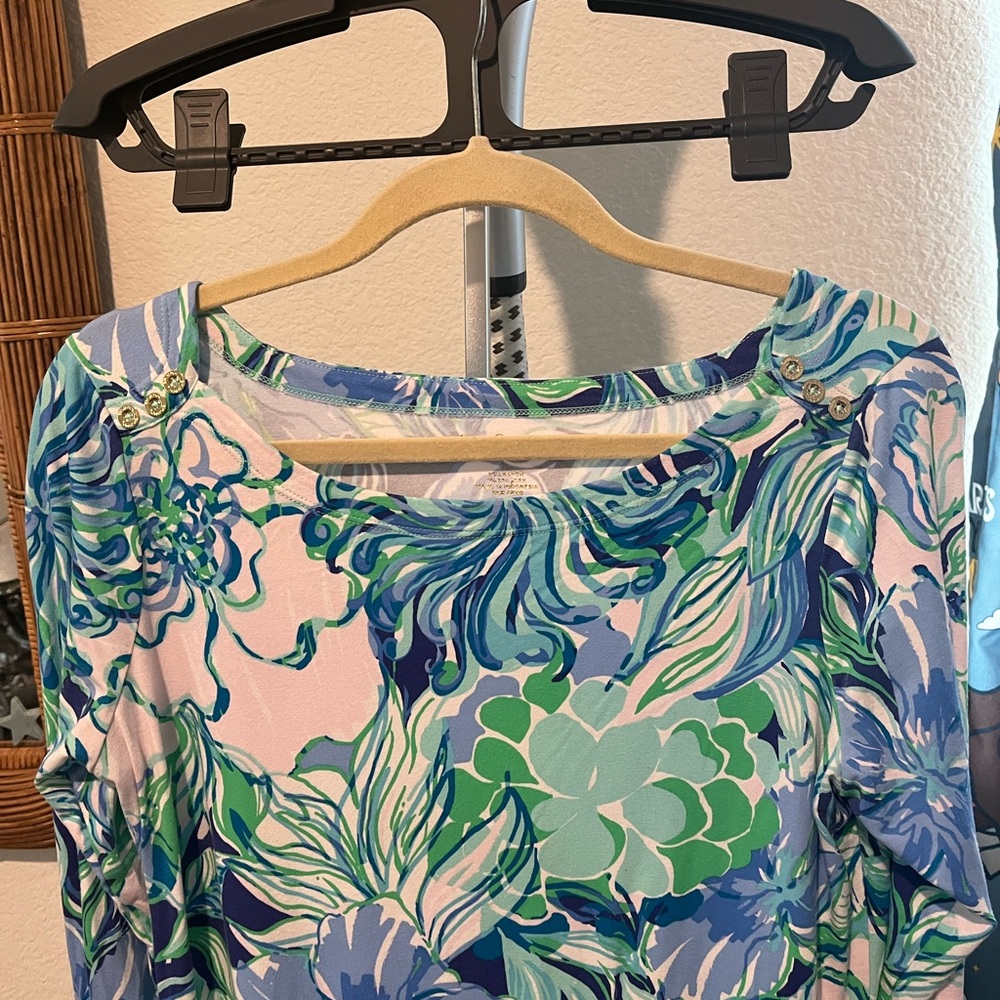 Lilly dress size large